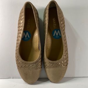Vaneli Shimmer woven leather in Gold Size 8.5W
